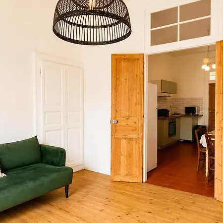 Ancien T2 Renove Au Coeur Ce Sartene, Centre
