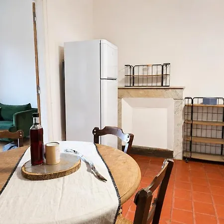Ancien T2 Rénové Au Cœur Ce Sartène, Centre *