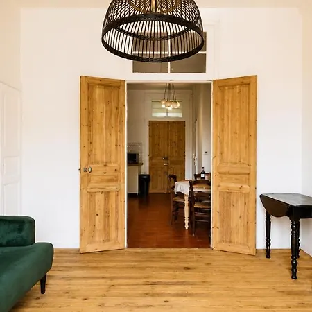 Ancien T2 Rénové Au Cœur Ce Sartène, Centre Appartement Sartène