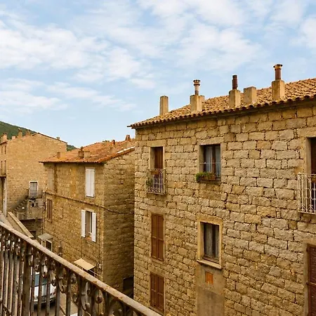 Appartement Ancien T2 Rénové Au Cœur Ce Sartène, Centre Sartène